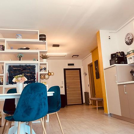 Ferienwohnung Luxury Kln By Alezzi Mamaia Nord Năvodari Exterior foto